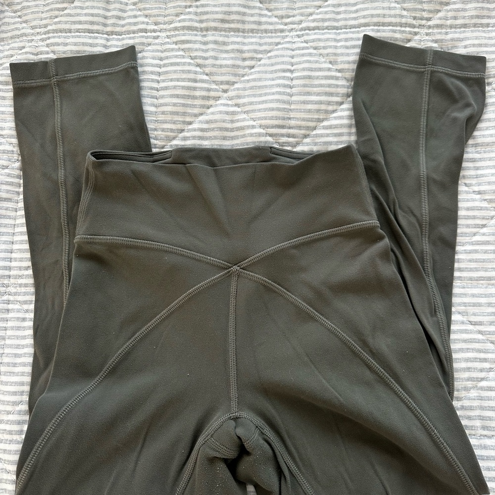 Lululemon 3/4 leggings green